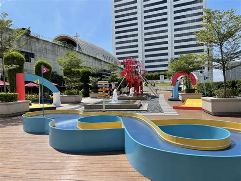 SM Aura Premier’s Roof.
